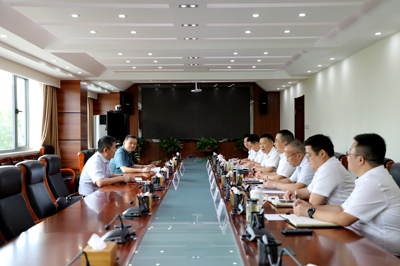 建工控股黨委委員、總會(huì)計(jì)師王淑德赴公司調(diào)研 - 副本