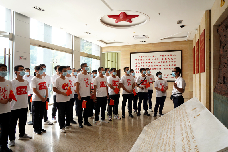 公司團委開展“喜迎二十大、永遠跟黨走、奮進新征程”主題團日活動7