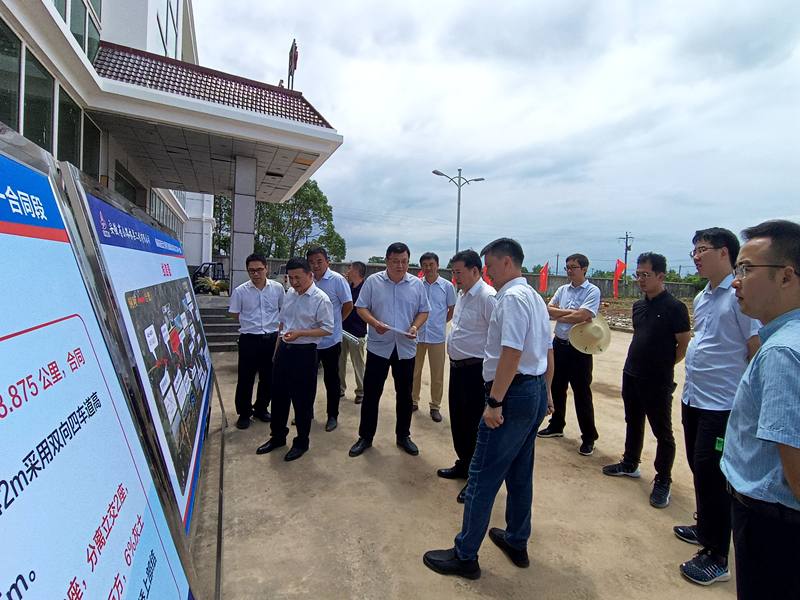 省鐵投公司副總經(jīng)理、蕪銅公路公司、皖江公司董事長劉允超一行到銅商高速項目調(diào)研指導(dǎo)工作1
