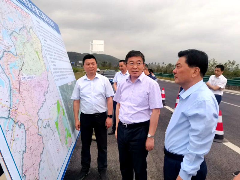 池州市委副書(shū)記、市長(zhǎng)朱浩東到G318池殷改建01標(biāo)督導(dǎo)檢查